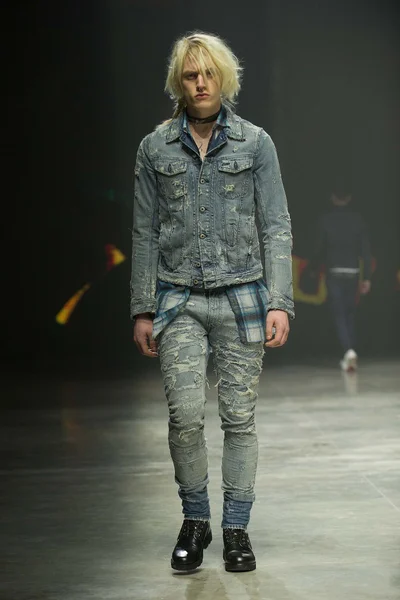 Look 40